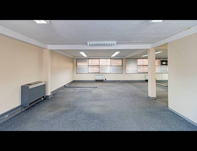 825M² OFFICE FOR SALE IN FERNDALE